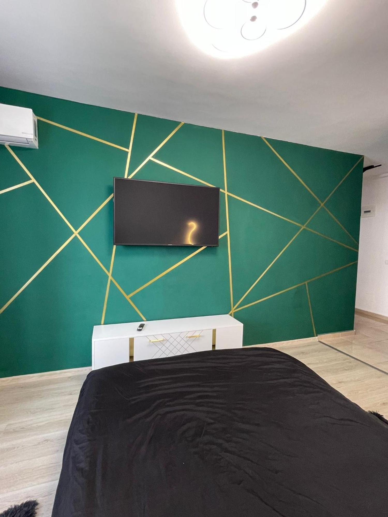 Golden Shades Chiajna Exterior foto